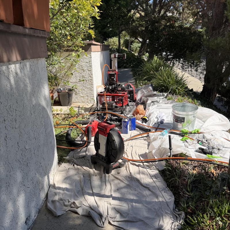 Sewer main epoxy coating prep and equipment setup Sewer main epoxy coating prep and equipment setup