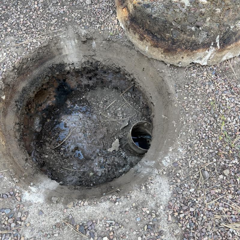 Septic tank inlet and outlet baffles inspection hole Septic tank inlet and outlet baffles inspection hole