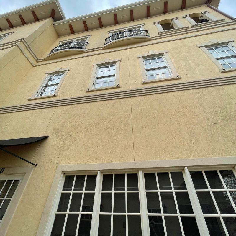 Concrete balcony railing and parapet sealing Concrete balcony railing and parapet sealing
