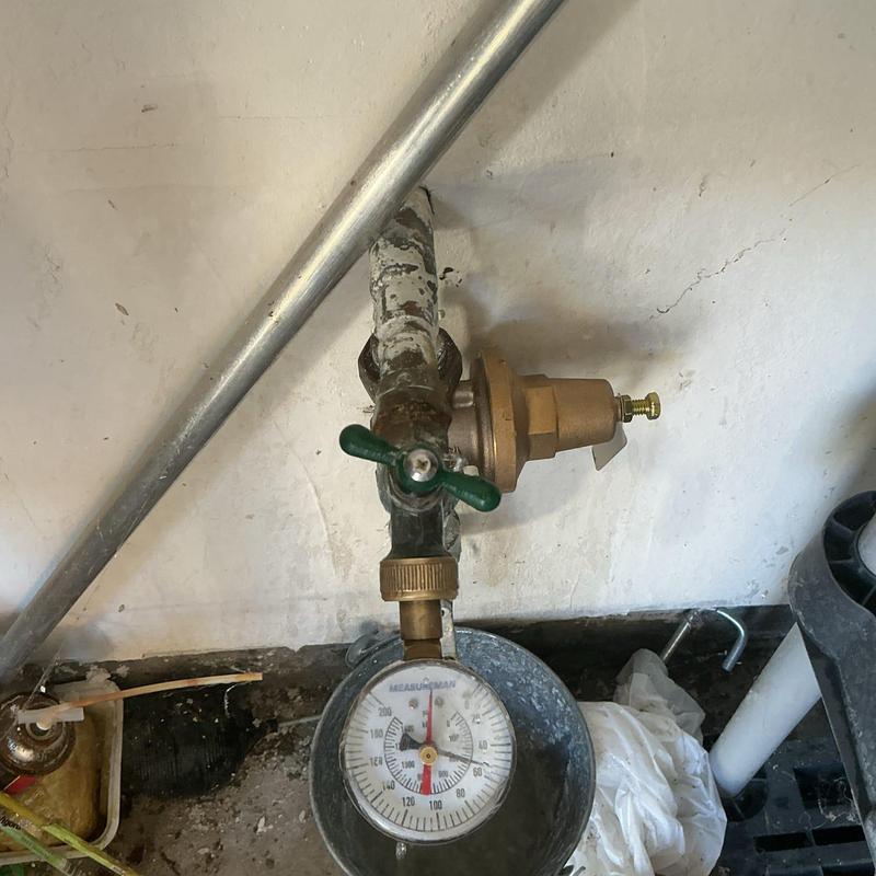 One-inch pressure regulator with pressure gauge installation