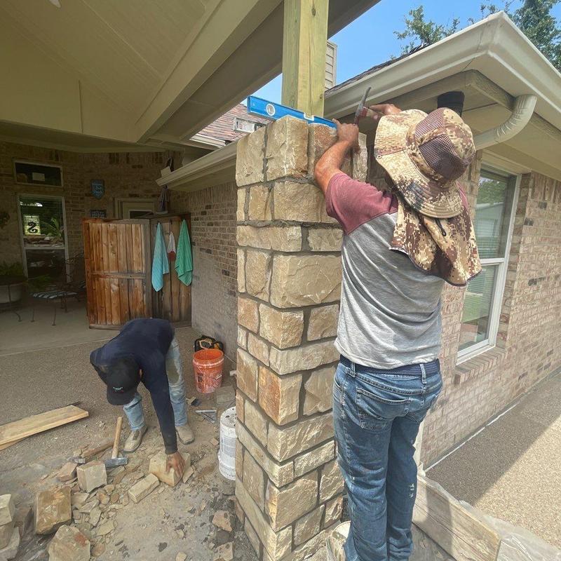 Stone veneer patio column installation and leveling Stone veneer patio column installation and leveling