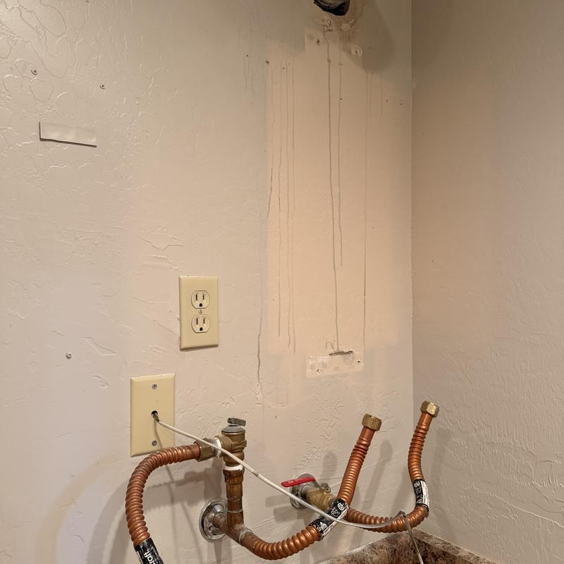 Tankless water heater retrofit plumbing and gas lines Tankless water heater retrofit plumbing and gas lines