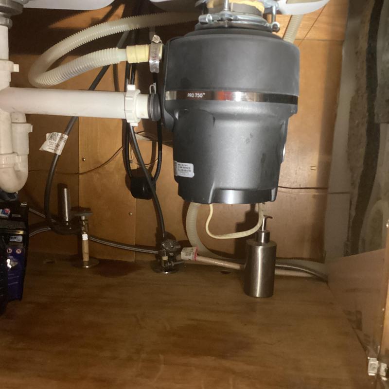 Insinkerator Pro 750 garbage disposal installed under sink Insinkerator Pro 750 garbage disposal installed under sink