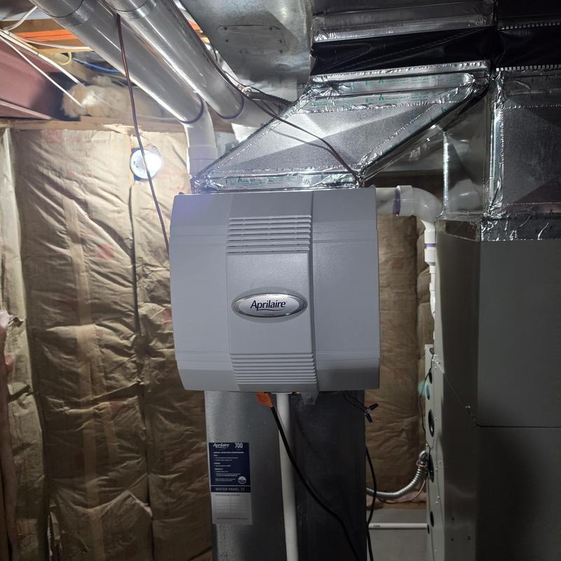 Aprilaire 700 humidifier installed with furnace ductwork Aprilaire 700 humidifier installed with furnace ductwork
