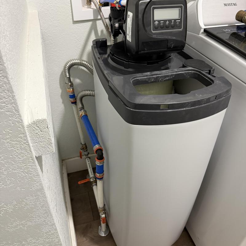 40,000 Grain Water Softener with Soft Loop Plumbing 40,000 Grain Water Softener with Soft Loop Plumbing