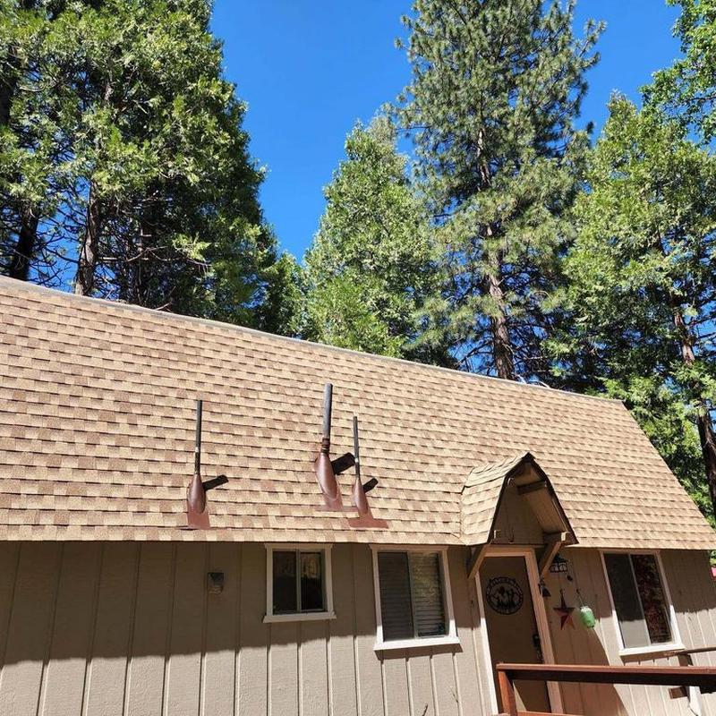 Gaf asphalt roof on cabin in Coldsprings, CA