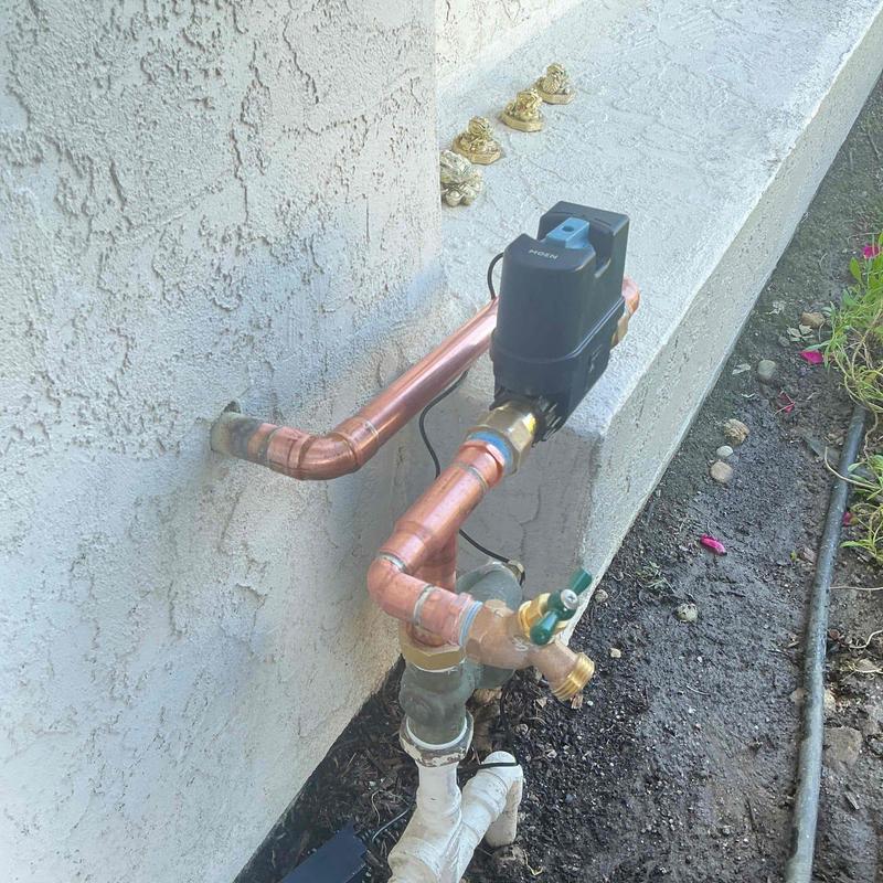 Moen Flo Smart Water Monitor on copper supply line