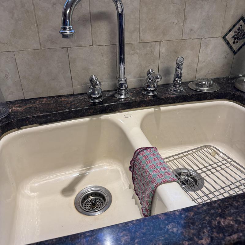 Kitchen sink faucet and dual basin sink with accessories Kitchen sink faucet and dual basin sink with accessories