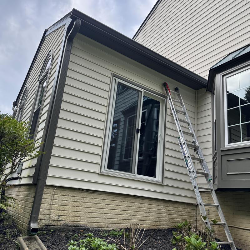 6-inch seamless gutter system with trim coil installation 6-inch seamless gutter system with trim coil installation