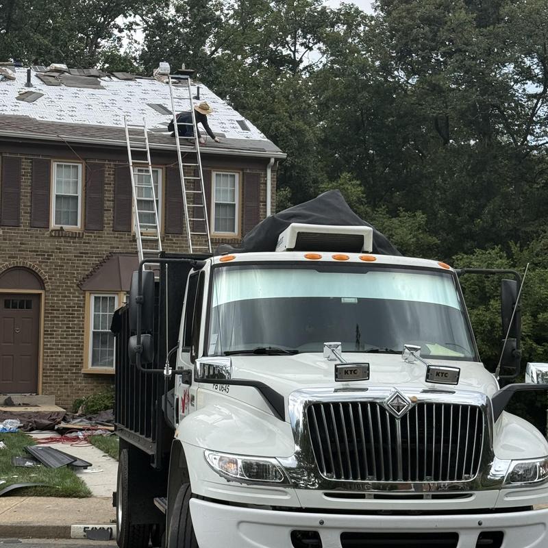 30-year architectural shingles installation on roof 30-year architectural shingles installation on roof