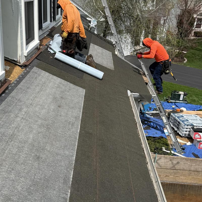 Atlas Class 4 impact asphalt roof installation in Buffalo Grove