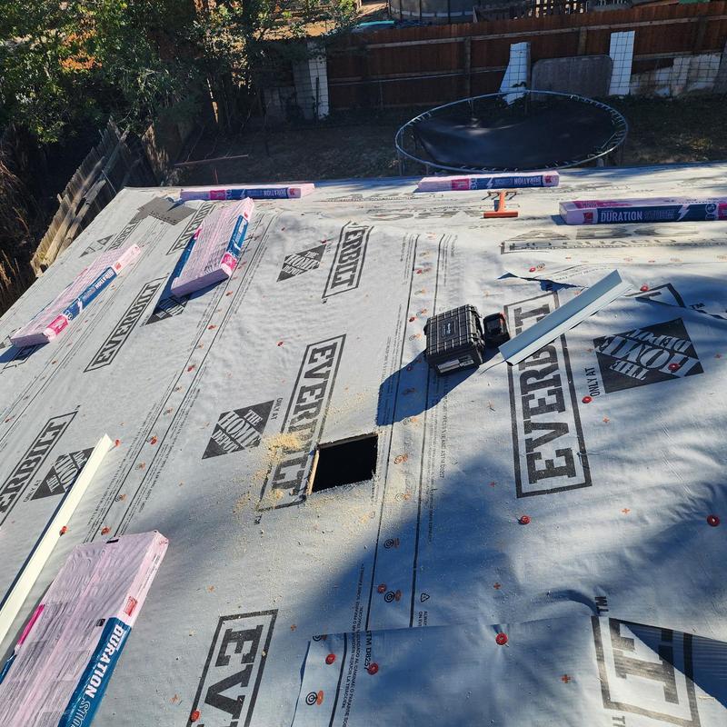 Roof underlayment installation with insulation panels Roof underlayment installation with insulation panels
