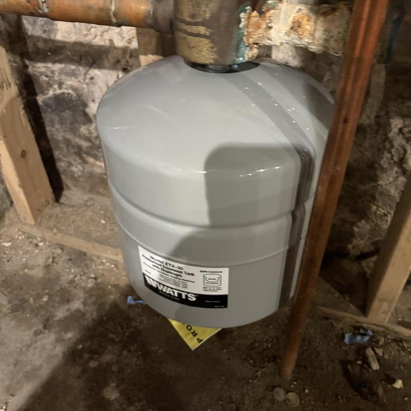 Expansion tank replacement on hydronic heating system