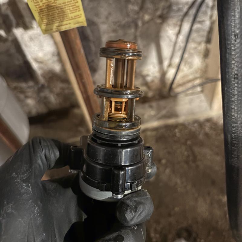 Three-way valve for hydronic heating system replacement