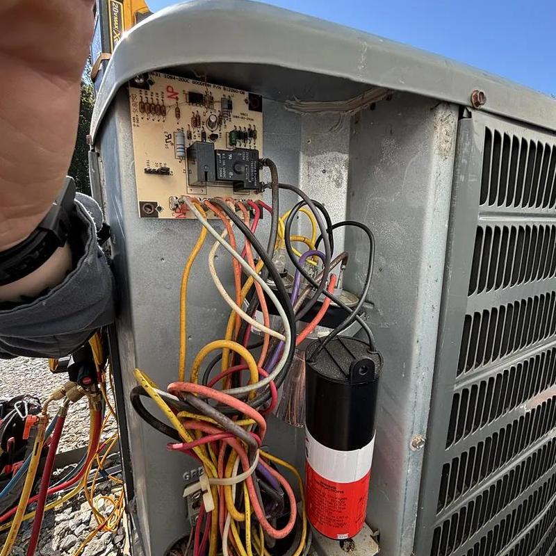 Air conditioner capacitor and control board wiring Air conditioner capacitor and control board wiring