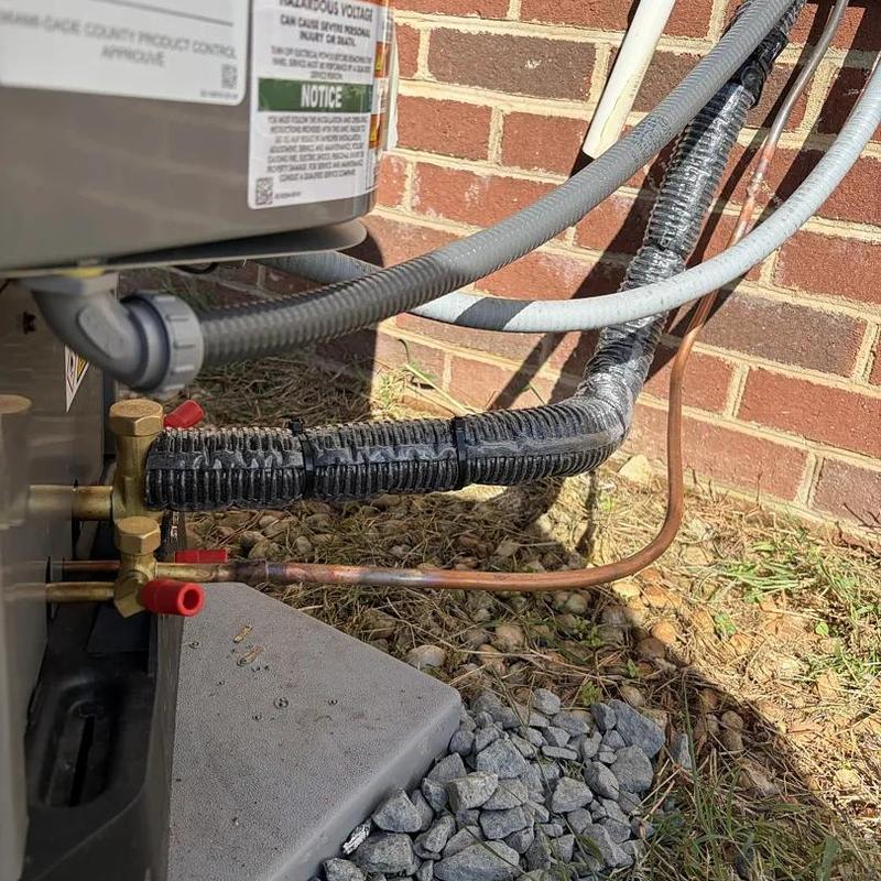 Heat pump insulation on refrigerant lines outdoors Heat pump insulation on refrigerant lines outdoors