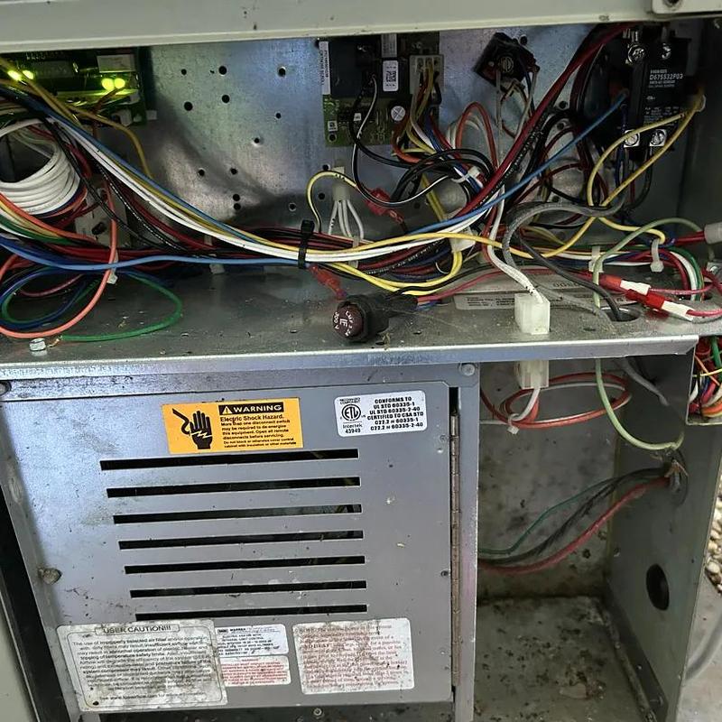 Furnace control board and wiring inside unit Furnace control board and wiring inside unit