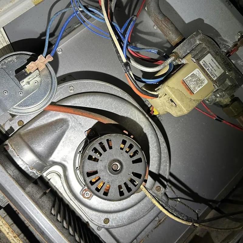 Furnace inducer motor with wiring maintenance Furnace inducer motor with wiring maintenance
