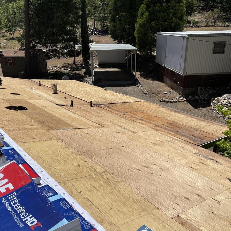 Modular home roof plywood decking installation in Coulterville