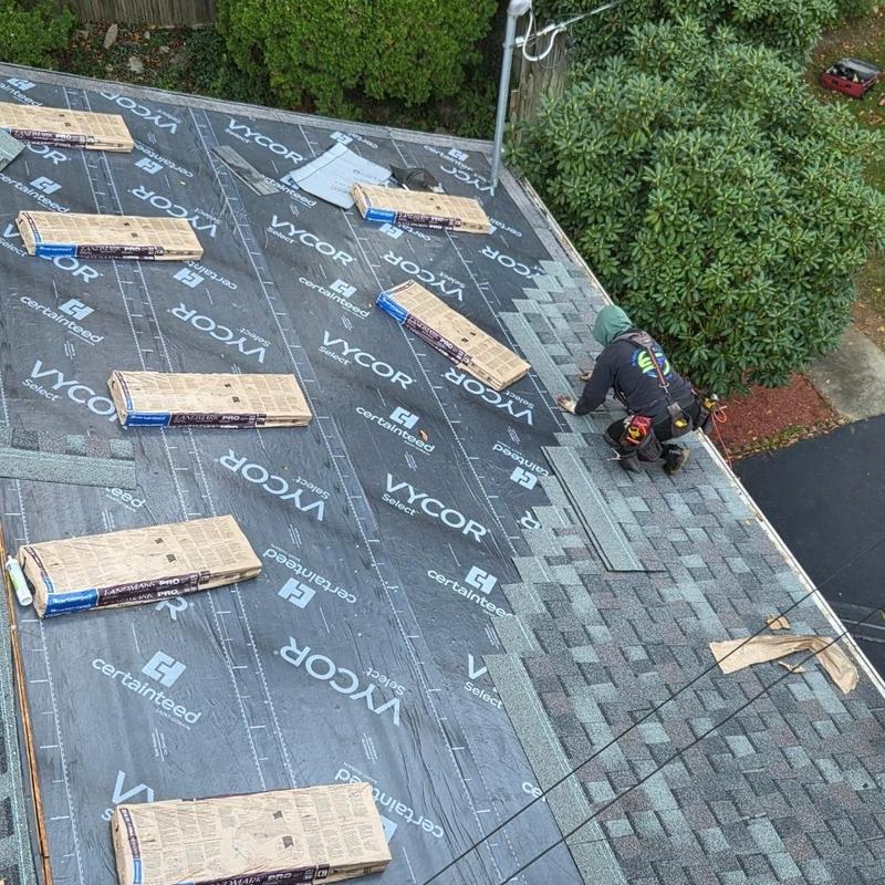 CertainTeed Landmark Pro shingles installation on roof CertainTeed Landmark Pro shingles installation on roof