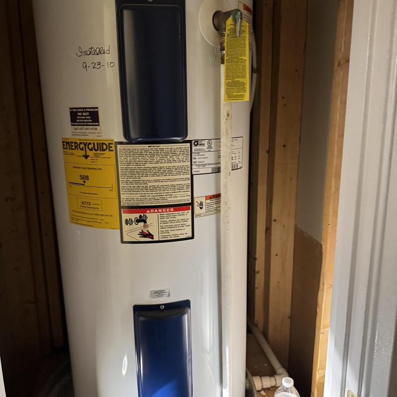 Electric water heater with energy guide labels Electric water heater with energy guide labels